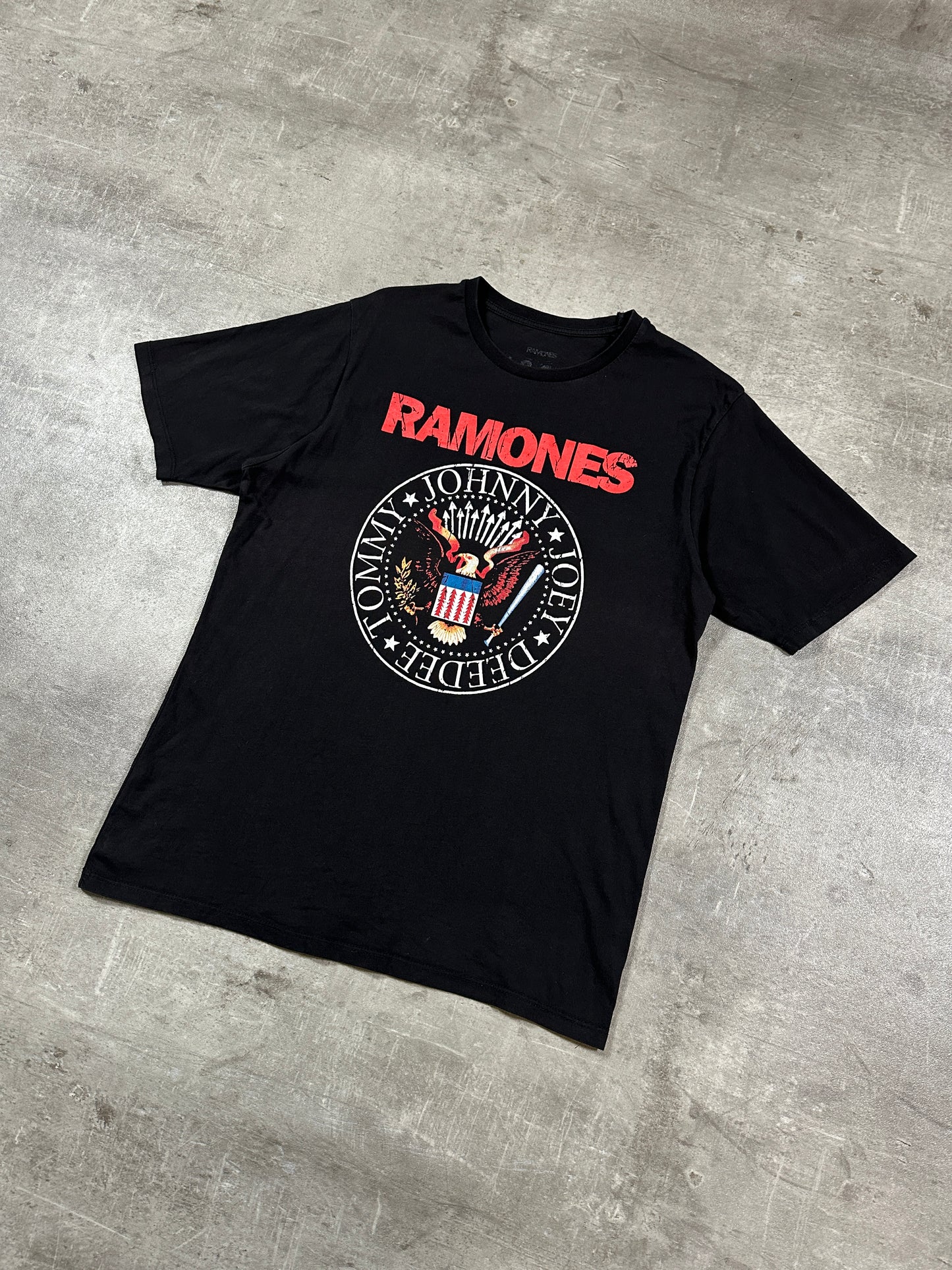 RAMONES BAND TEE