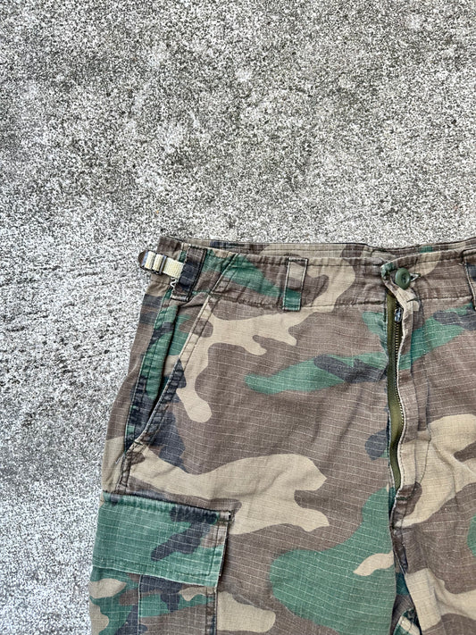 VINTAGE ARMY CAMO SHORTS