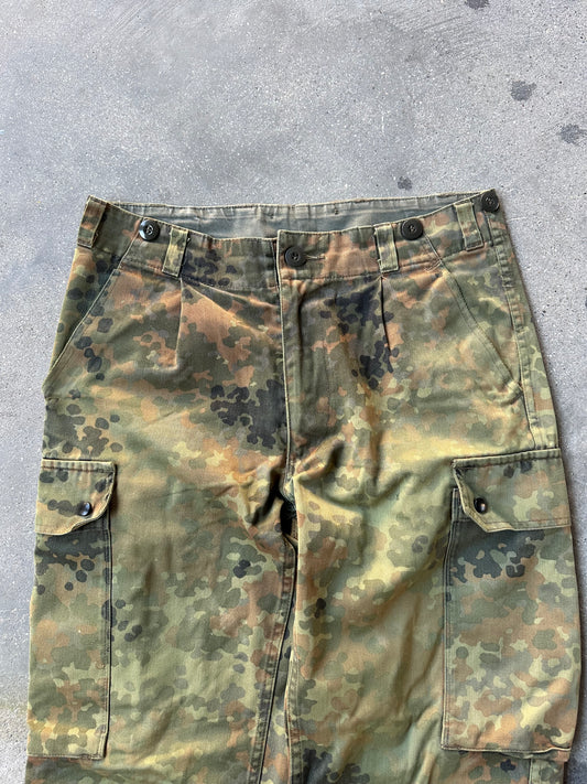 2000s GERMAN ARMY SHORTS (FLECKTARN CAMO)