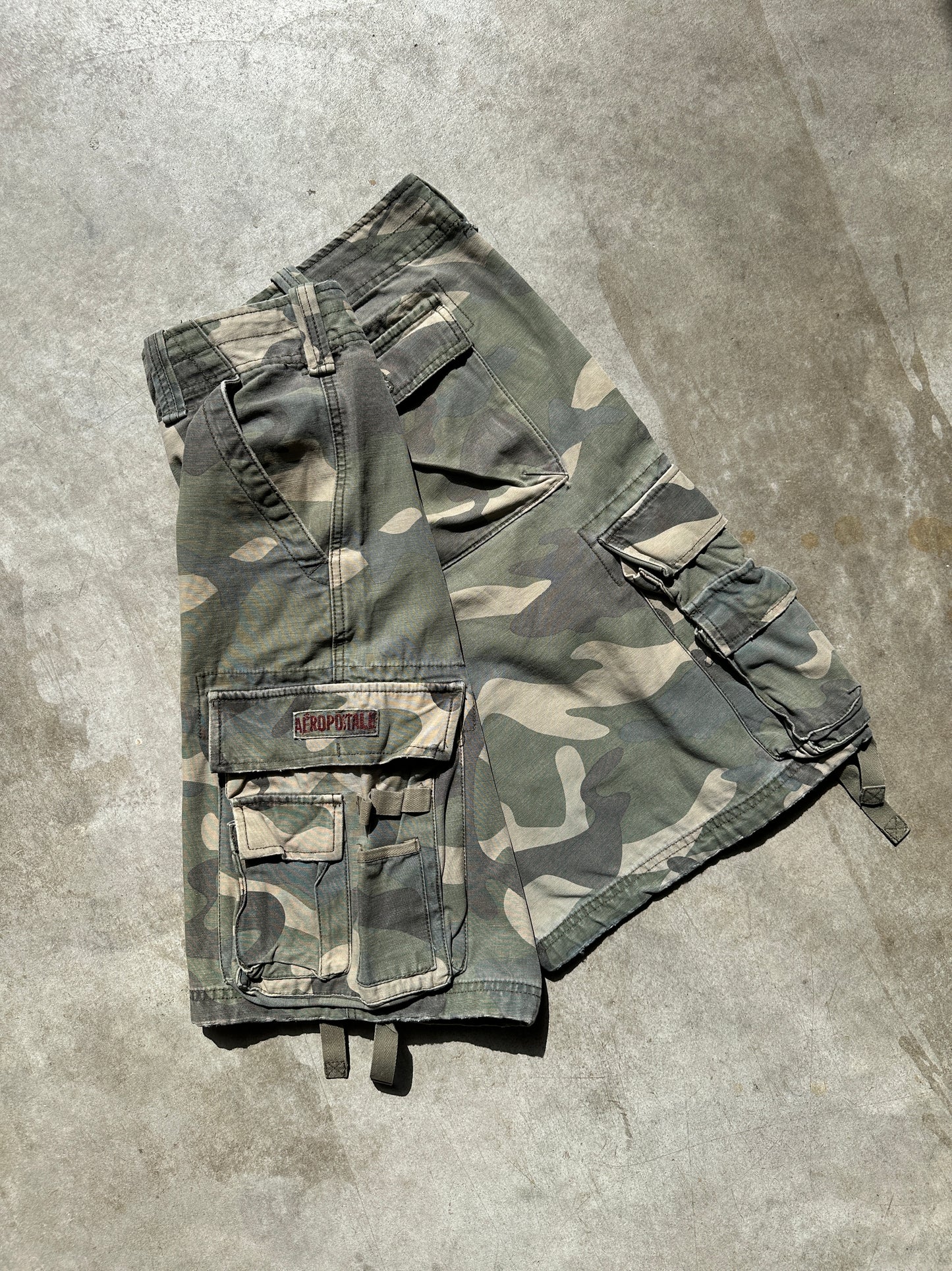 VINTAGE AEROPOSTALE CAMO SHORTS