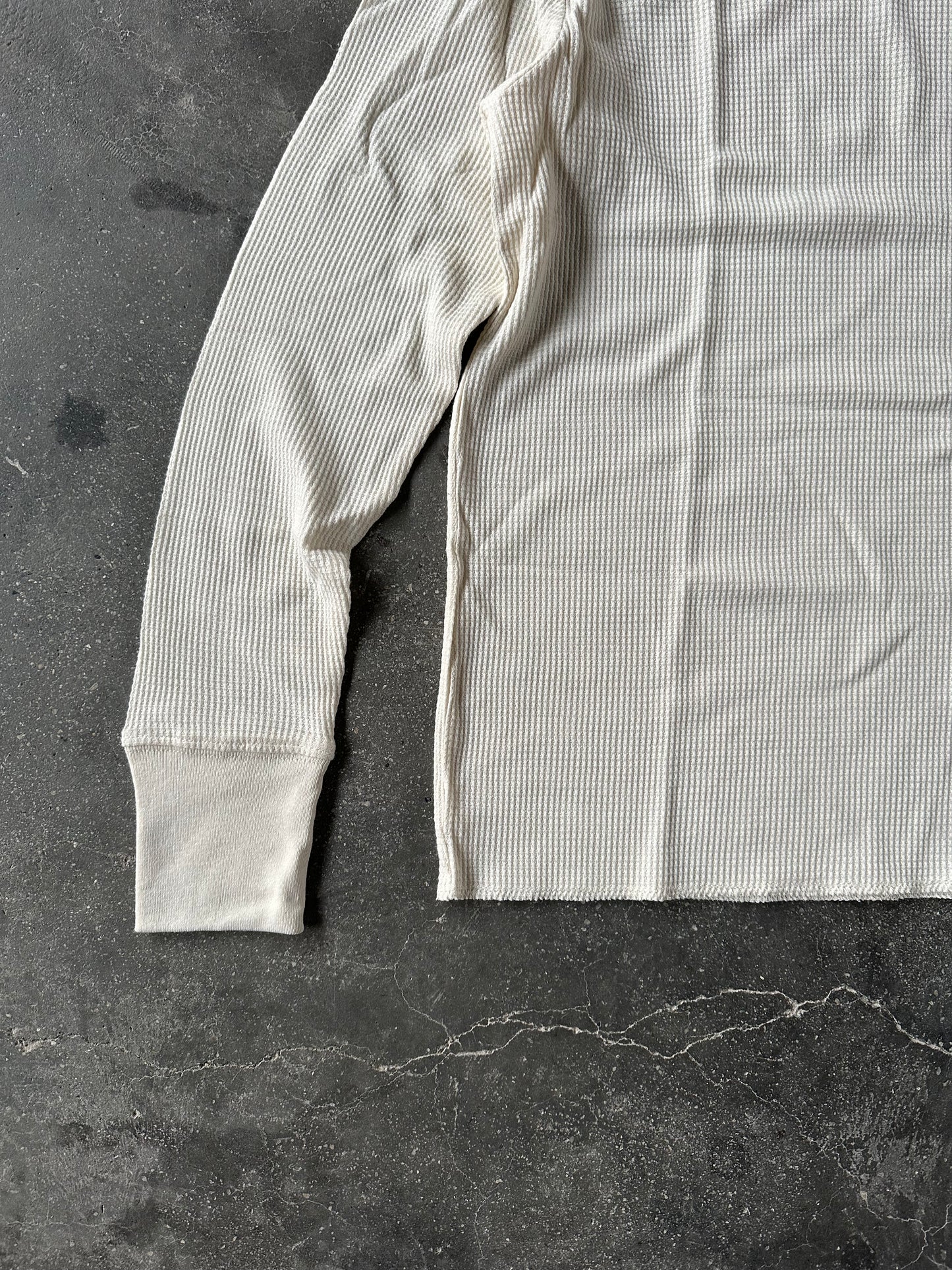 THERMAL WAFFLE LONGSLEEVE