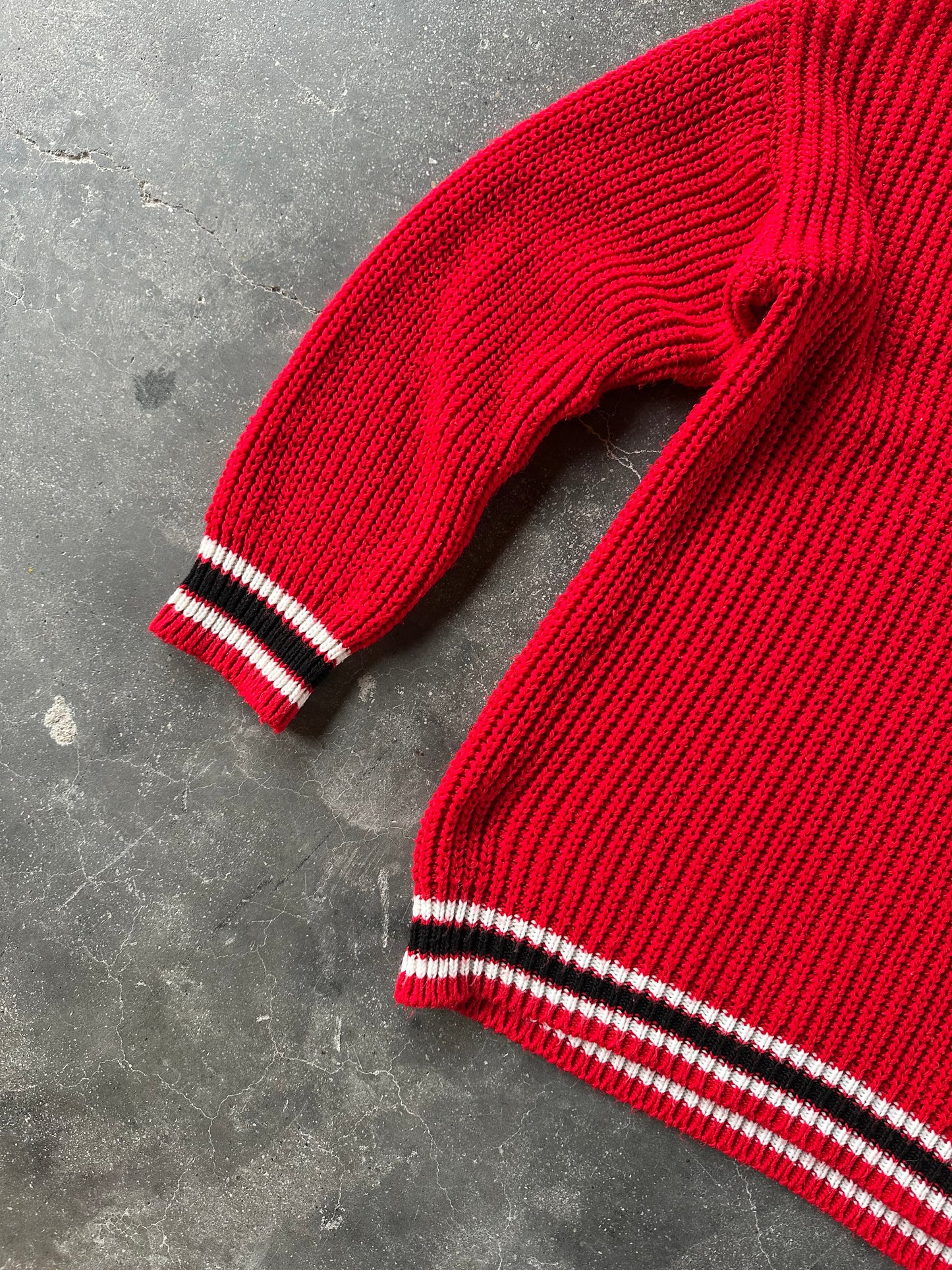 2000's V NECK COLLEGE SWEATER