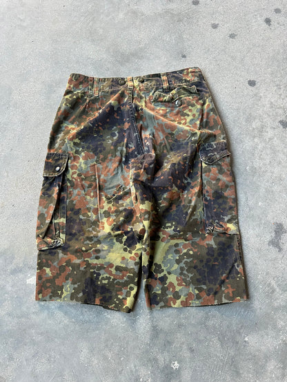 2000s GERMAN ARMY SHORTS (FLECKTARN CAMO)