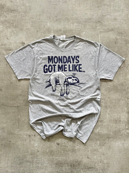 MONDAYS GRAPHIC TEE