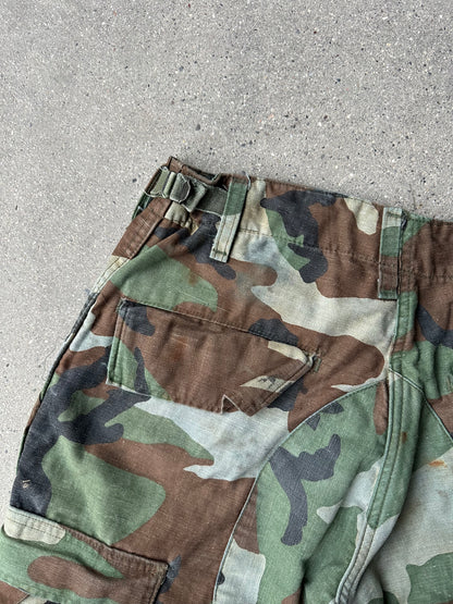 1990's U.S. ARMY WOODLAND CARGO SHORTS