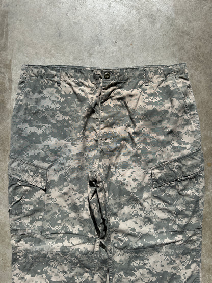 U.S. ARMY DIGITAL CAMO CARGO PANTS