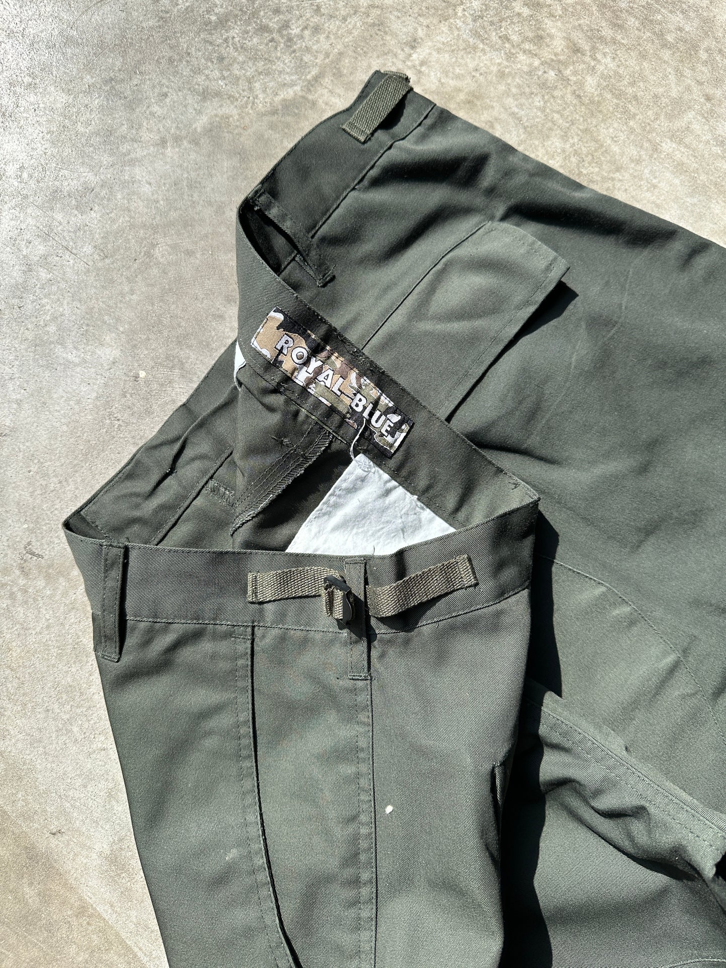 VINTAGE GREEN CARGO PANTS