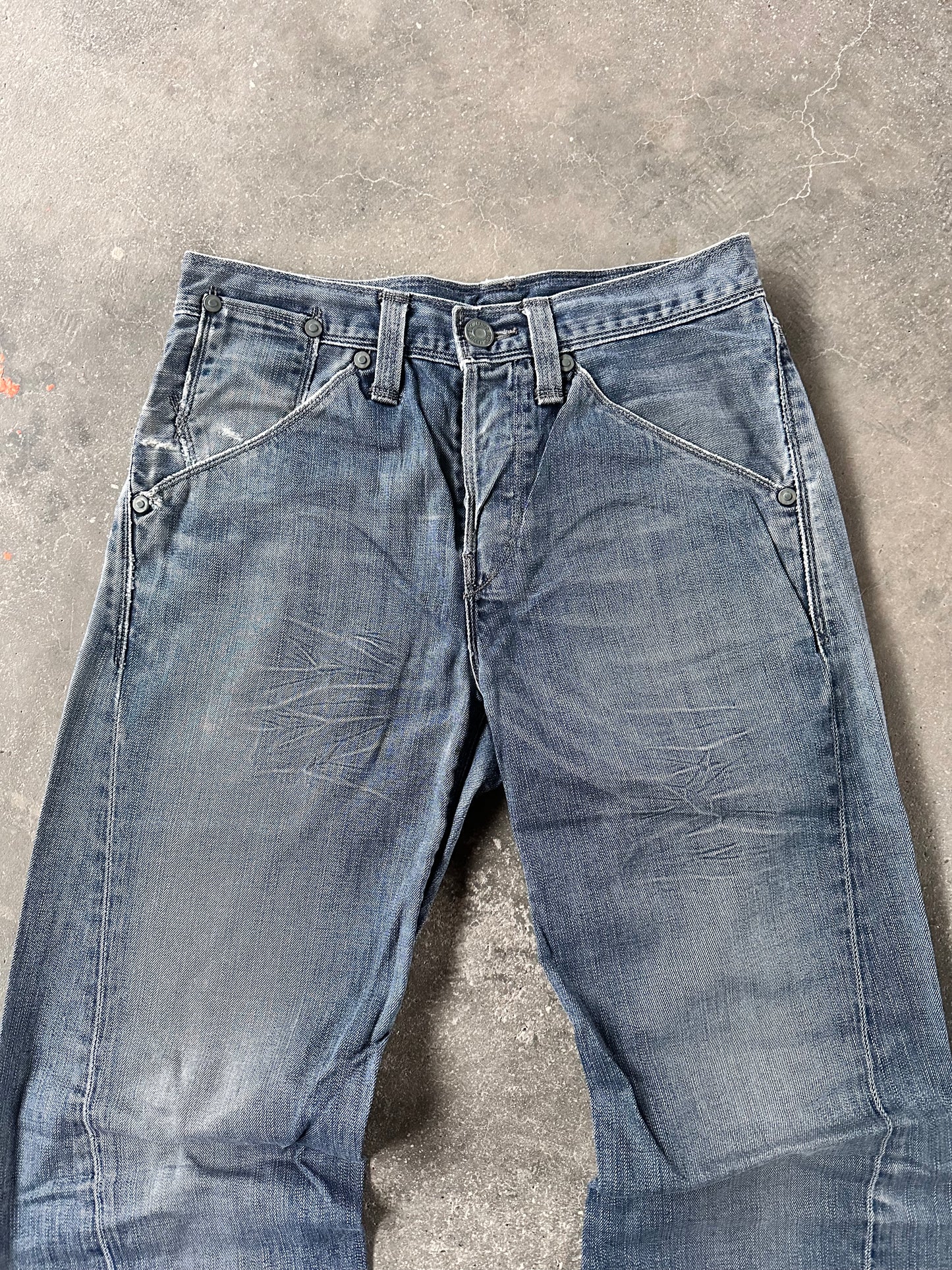LEVIS ENGINEERED DENIM W28