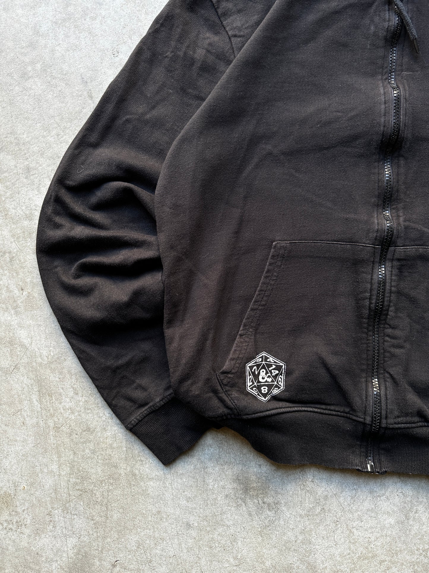 2010's DUNGEONS & DRAGONS ZIP HOODIE
