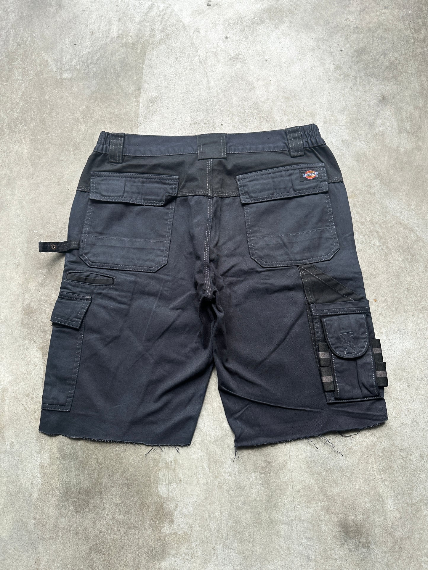 DICKIES CROPPED CARGO SHORTS