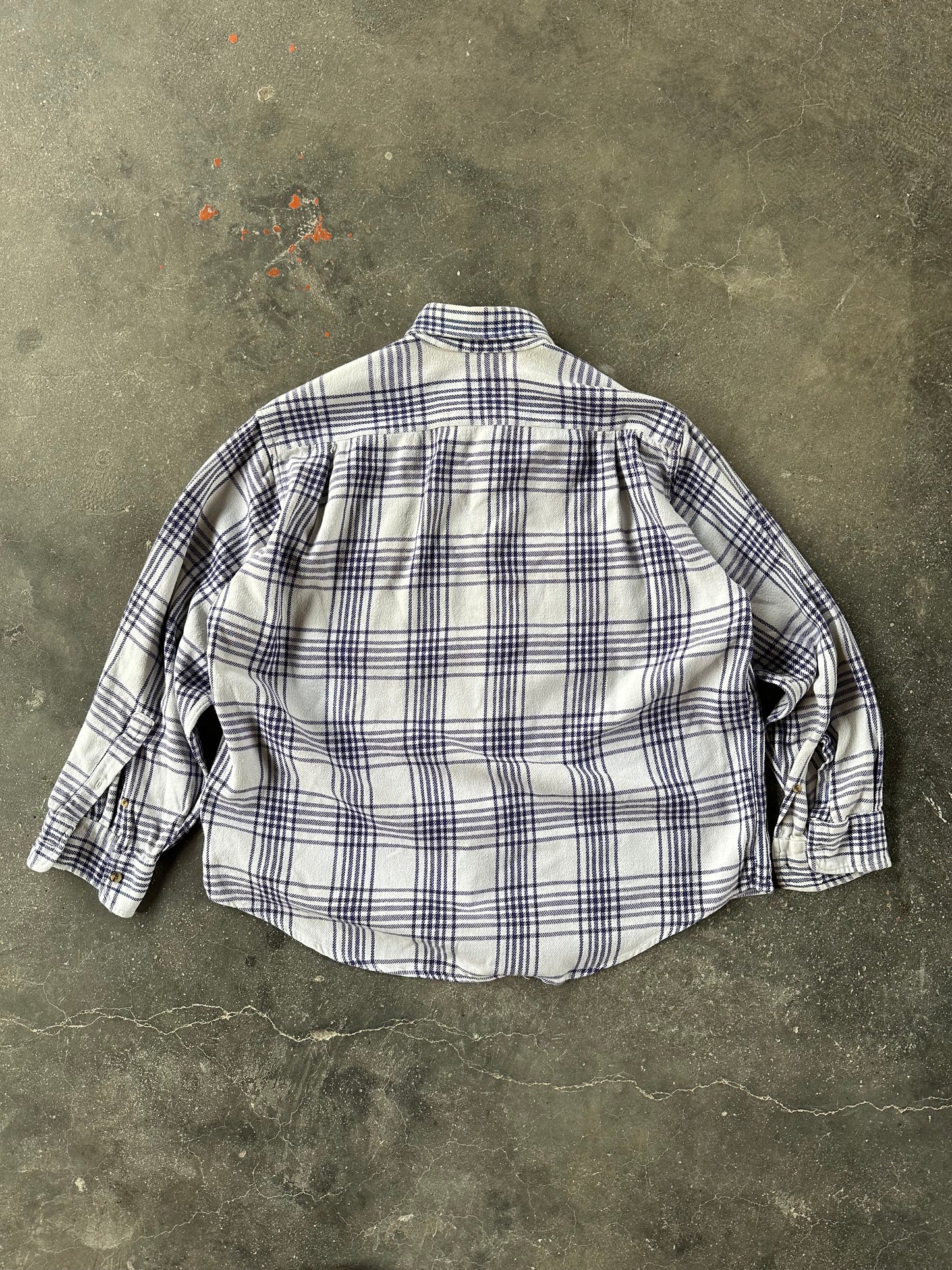 VINTAGE 1990s OVER-TREND SHIRT