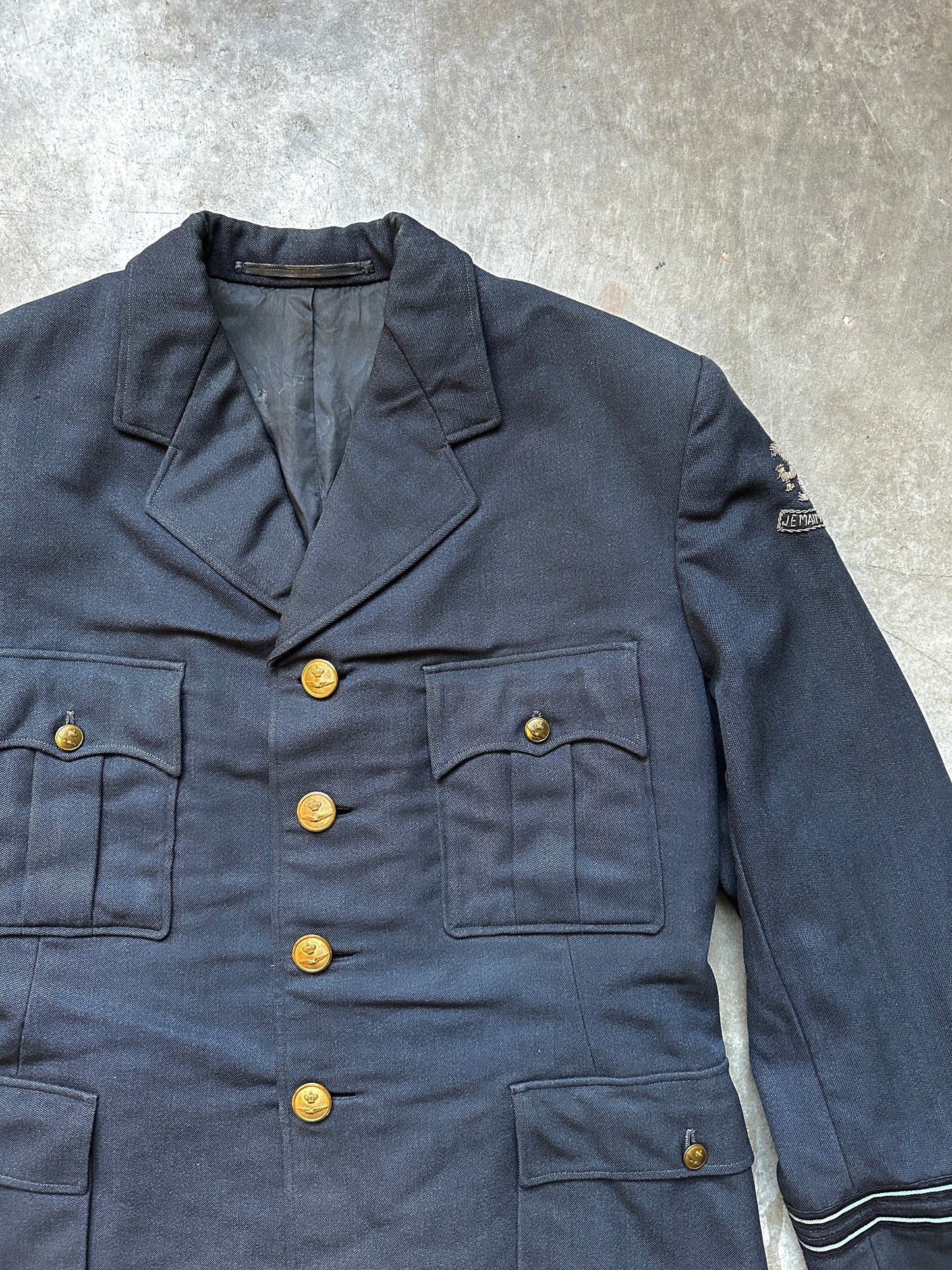 WWII ROYAL AIR FORCE (RAF) UNIFORM JACKET