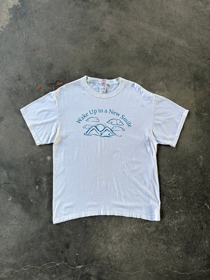 1990s WAKE UP TO A NEW SMILE TEE