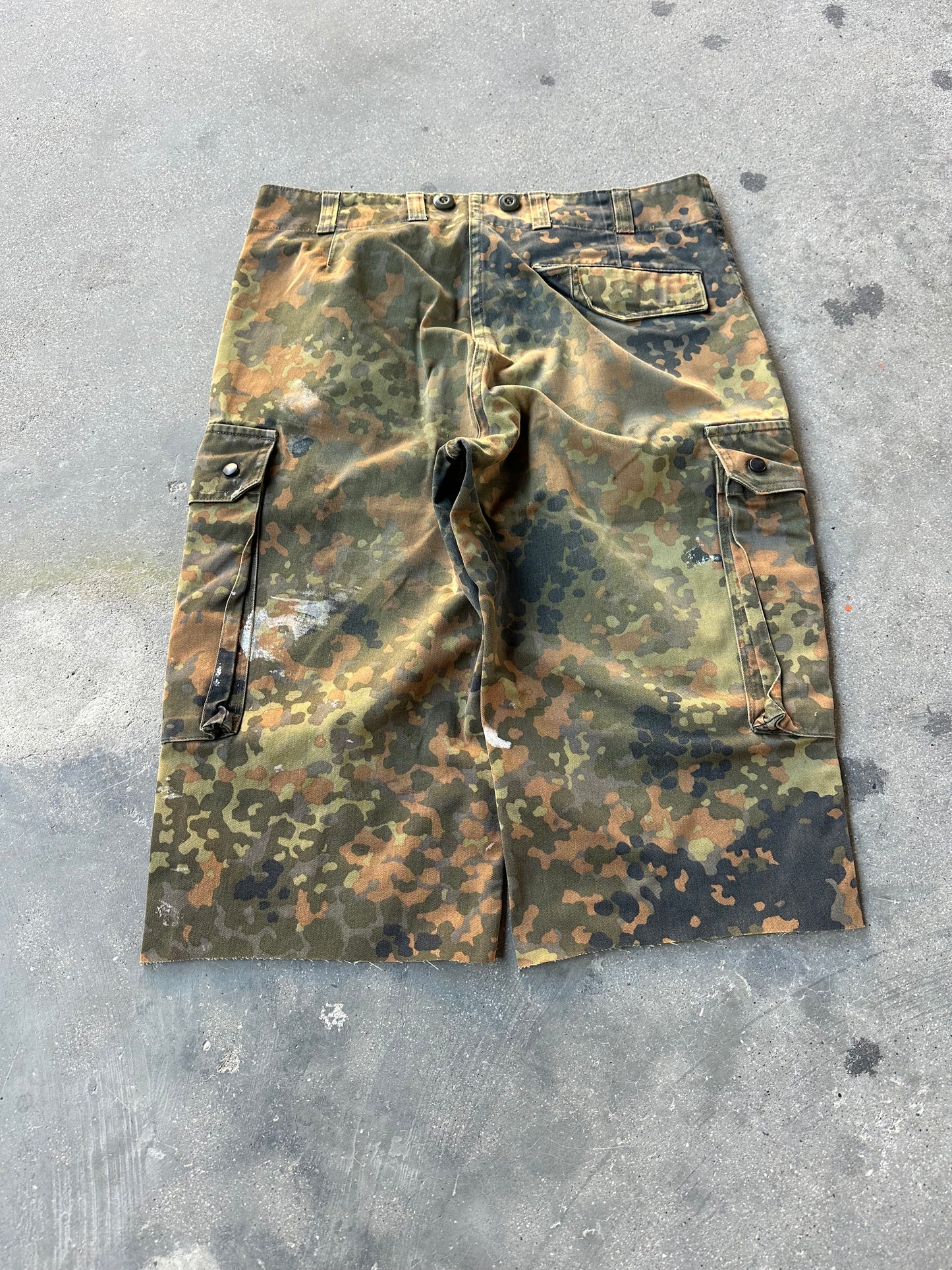 2000s GERMAN ARMY SHORTS (FLECKTARN CAMO)