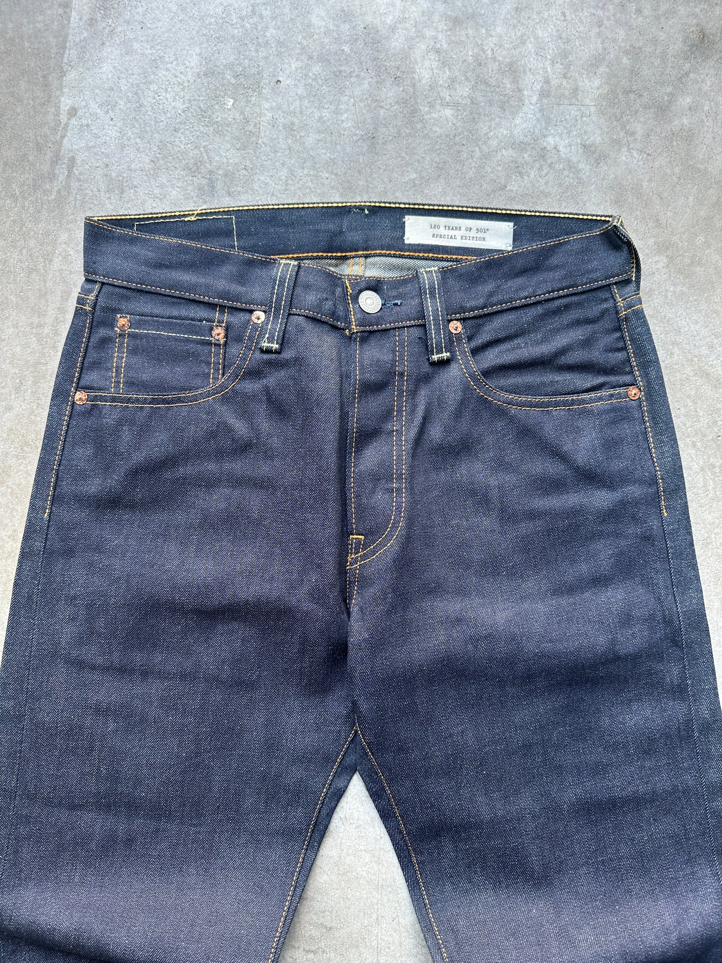 LEVIS 501 SELVEDGE RAW DENIM (DEADSTOCK)