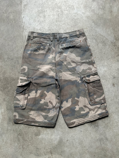 VINTAGE BAGGY CAMO SHORTS