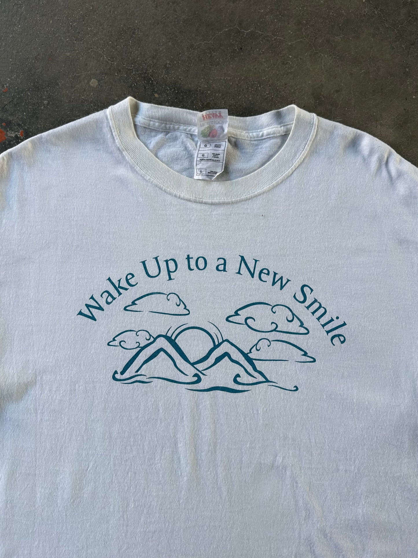 1990s WAKE UP TO A NEW SMILE TEE