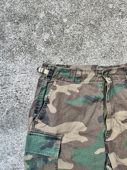 VINTAGE ARMY CAMO SHORTS