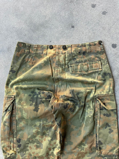 2000s GERMAN ARMY SHORTS (FLECKTARN CAMO)