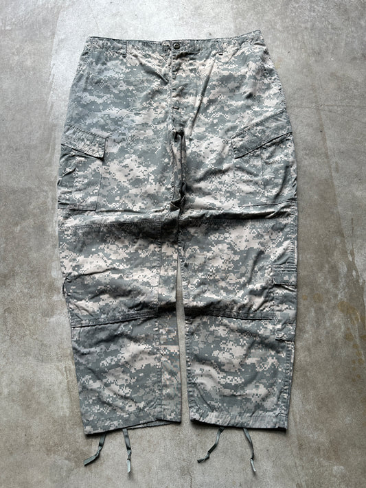 U.S. ARMY DIGITAL CAMO CARGO PANTS
