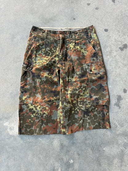 2000s GERMAN ARMY SHORTS (FLECKTARN CAMO)