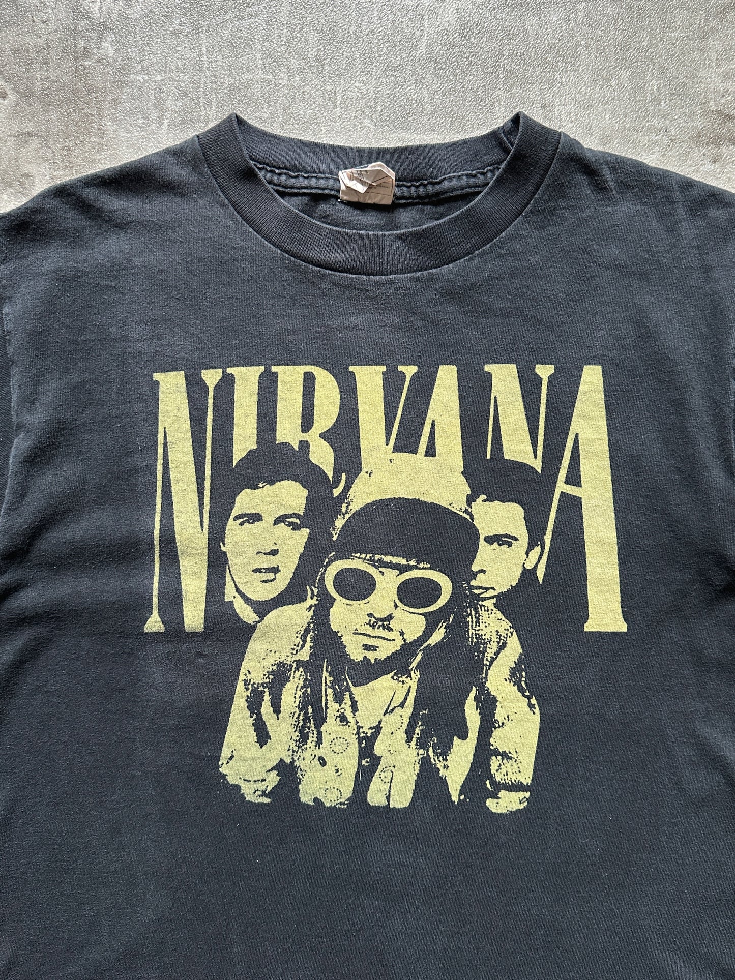 EARLY 2000's NIRVANA BAND TEE