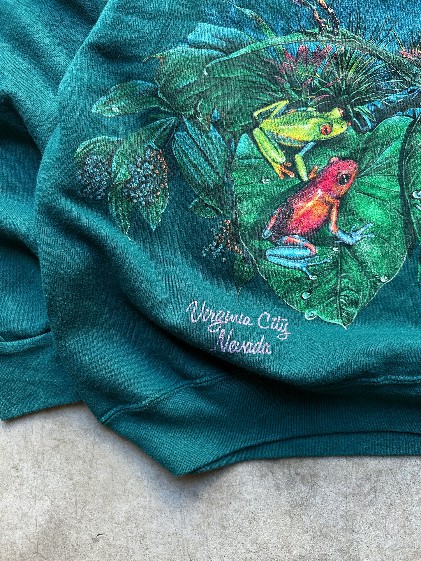 EARLY 2000's NEVADA ANIMALS CREWNECK