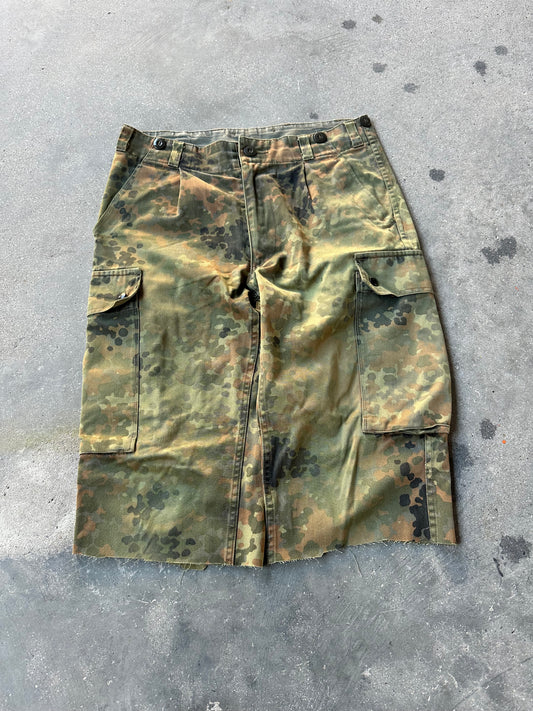 2000s GERMAN ARMY SHORTS (FLECKTARN CAMO)