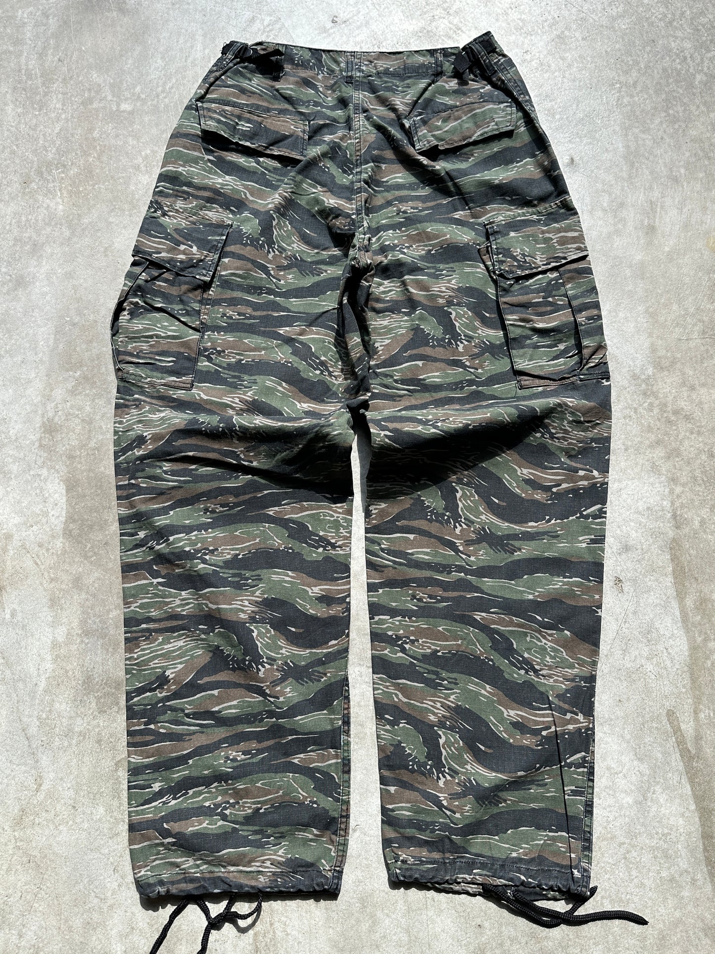 TIGER STRIPES CAMO CARGO PANTS