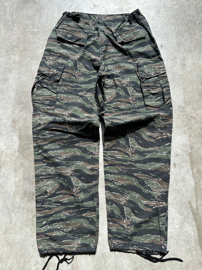 TIGER STRIPES CAMO CARGO PANTS