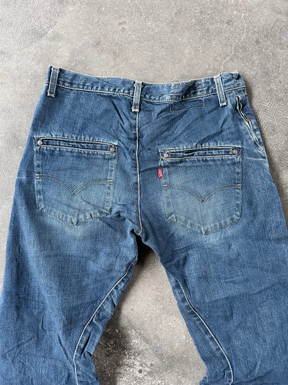 LEVIS ENGINEERED DENIM 32x34