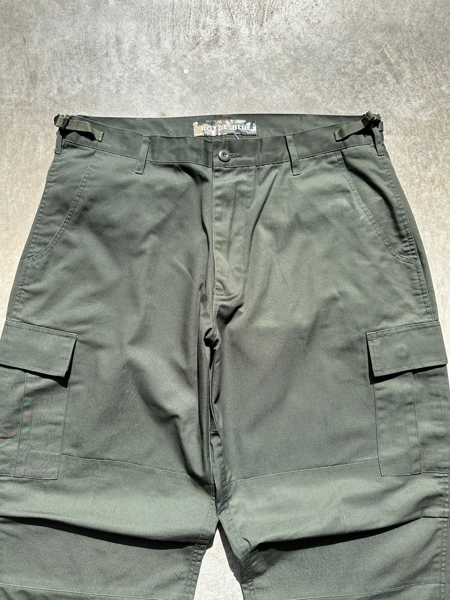 VINTAGE GREEN CARGO PANTS