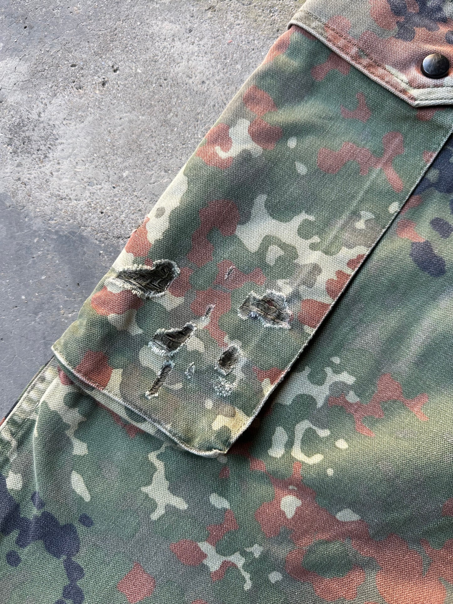 00s GERMAN ARMY SHORTS (FLECKTARN CAMO)