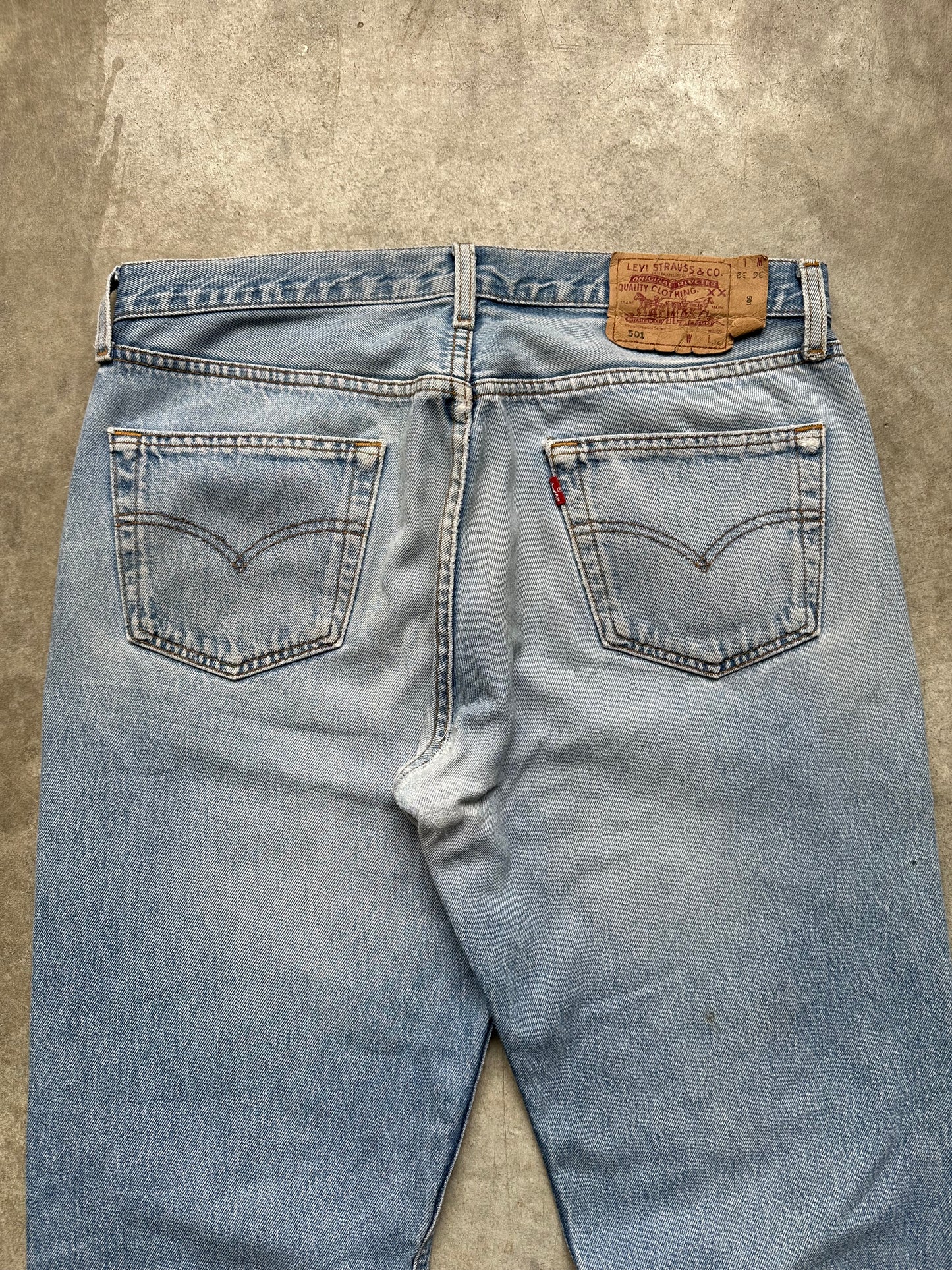 LEVIS 501 REPAIRED DENIM 36/32
