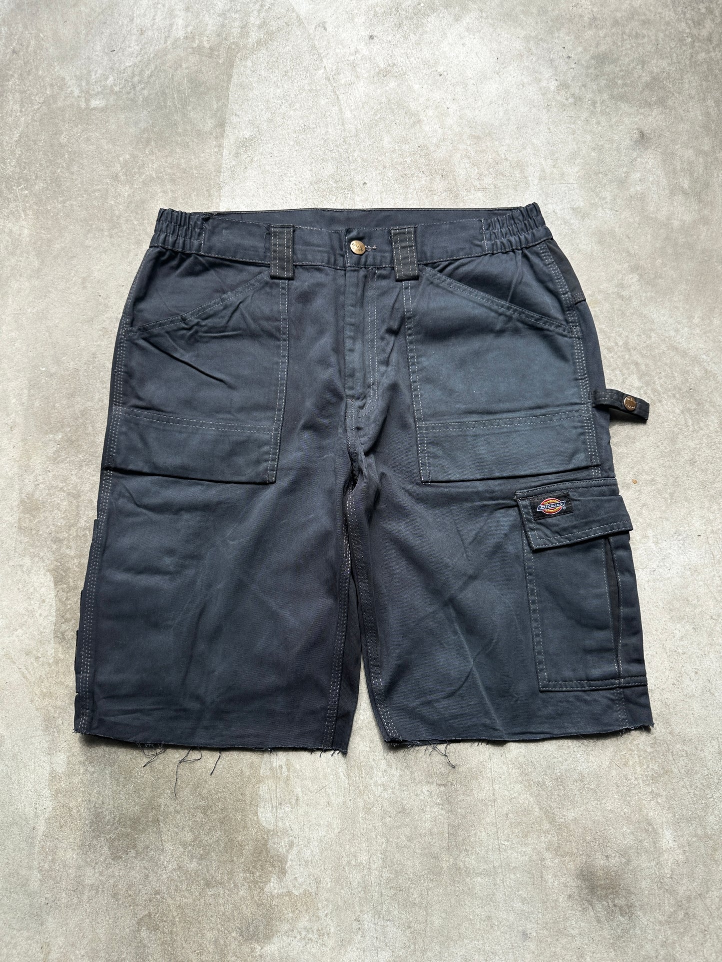 DICKIES CROPPED CARGO SHORTS