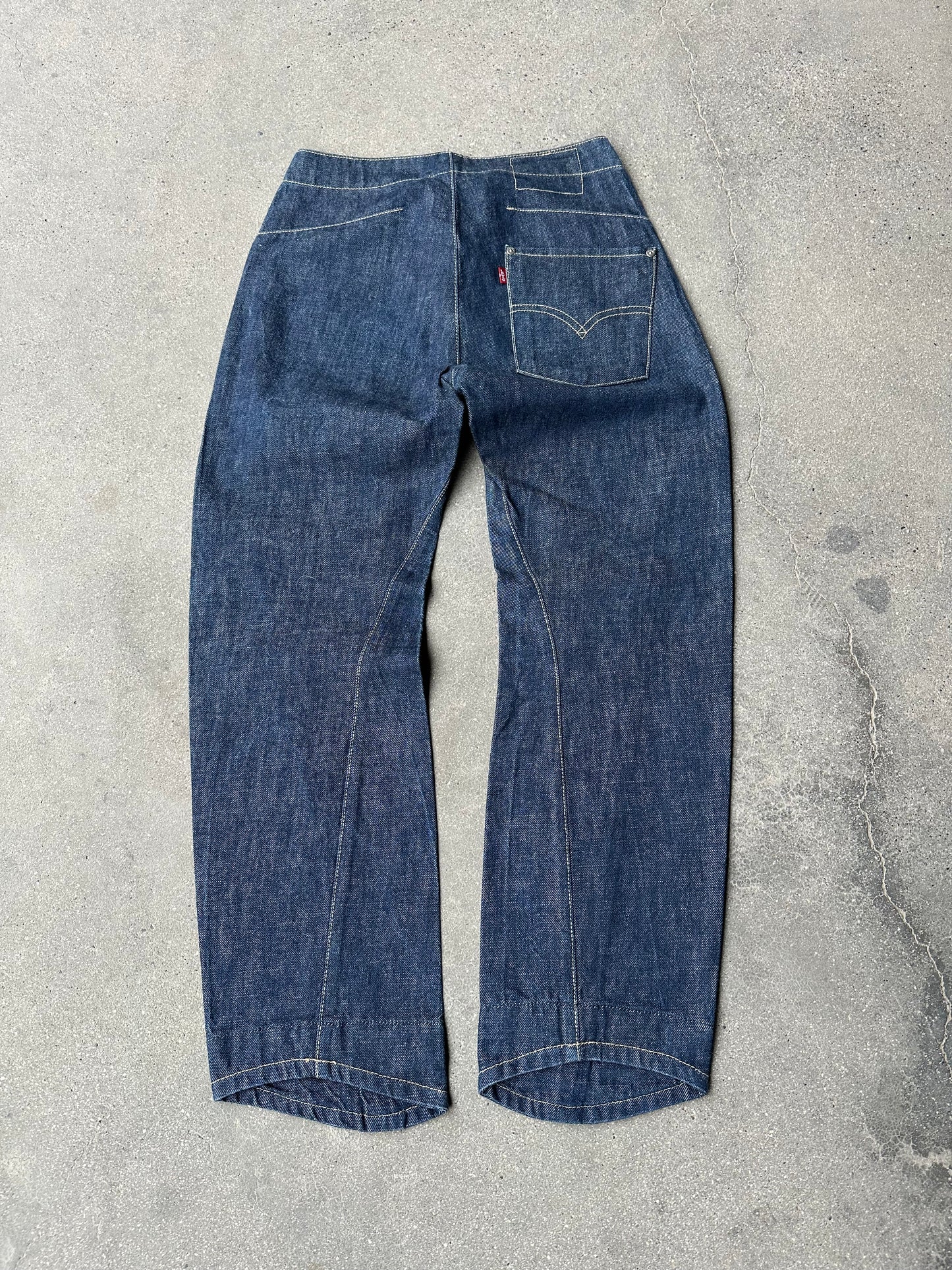 LEVIS ENGINEERED DENIM 27x32