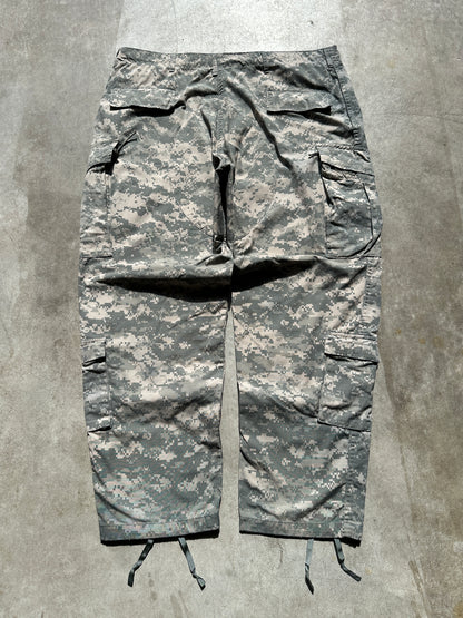 U.S. ARMY DIGITAL CAMO CARGO PANTS