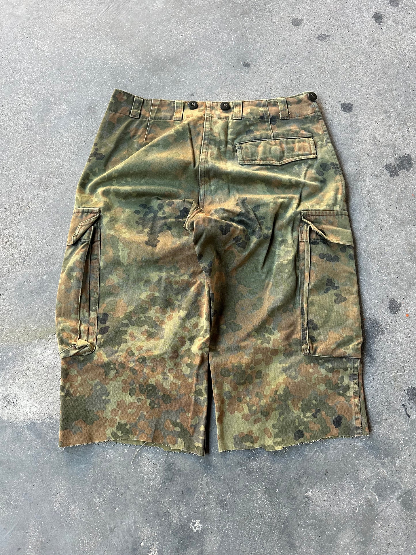 2000s GERMAN ARMY SHORTS (FLECKTARN CAMO)