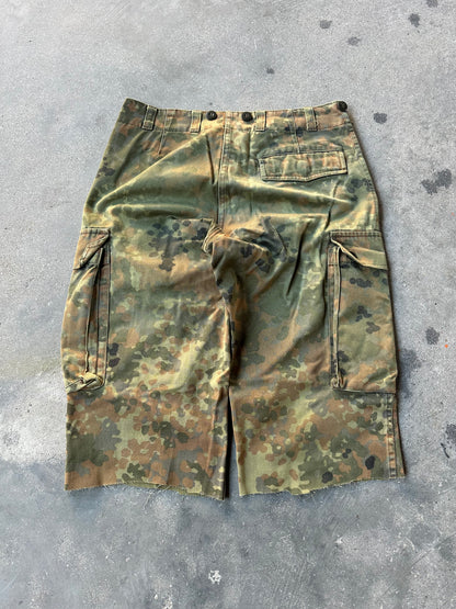 2000s GERMAN ARMY SHORTS (FLECKTARN CAMO)