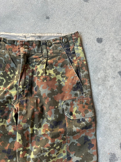 2000s GERMAN ARMY SHORTS (FLECKTARN CAMO)