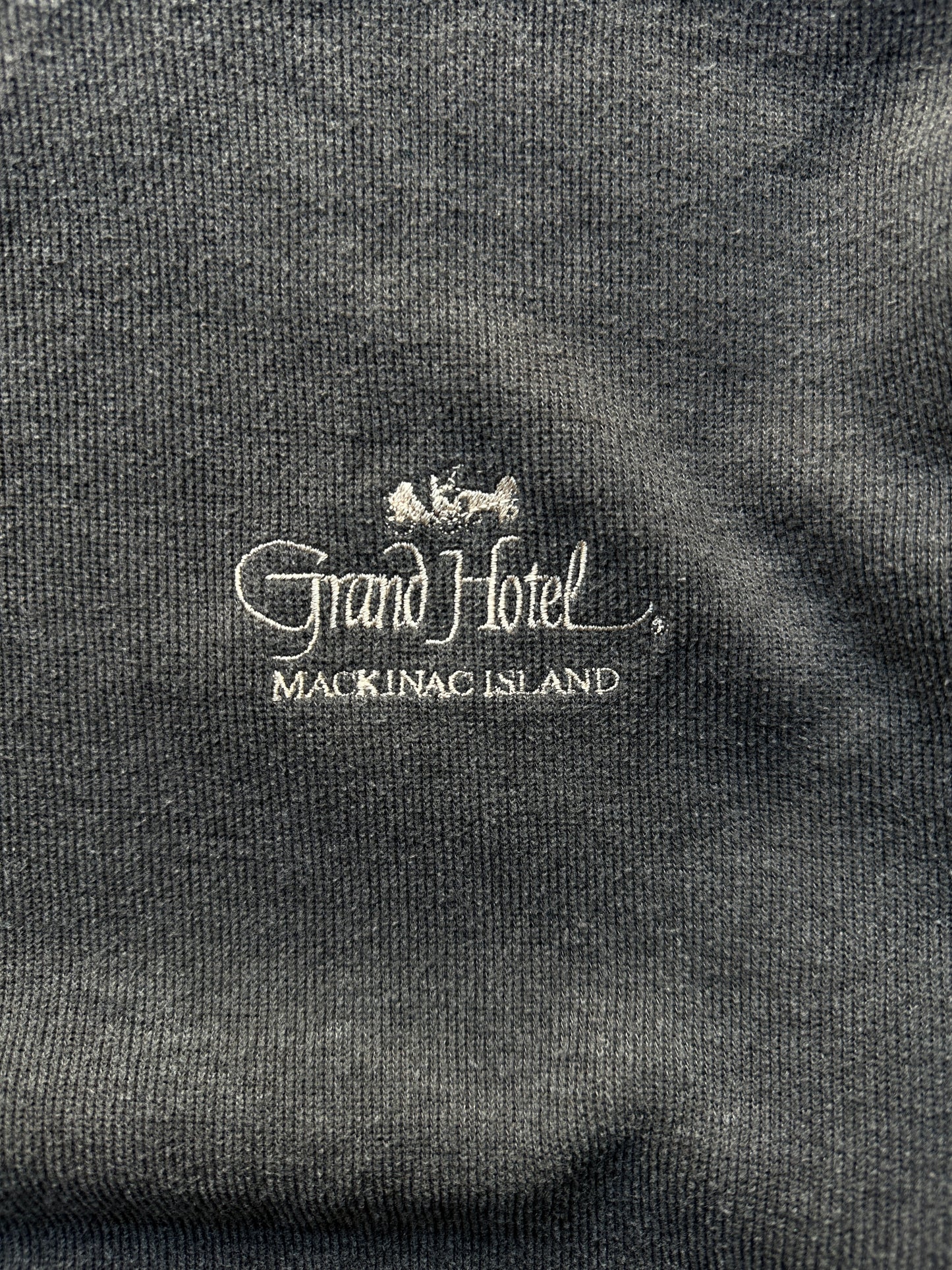 2000's MACKINAC ISLAND CREWNECK