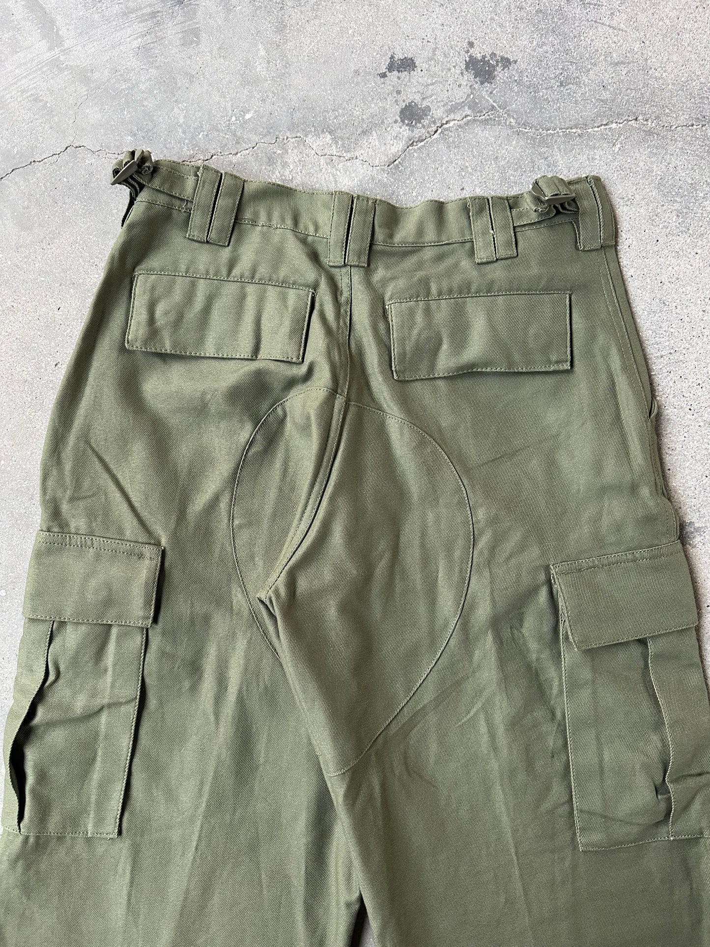 OLIVE GREEN CAMO CARGO PANTS