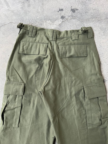 OLIVE GREEN CAMO CARGO PANTS