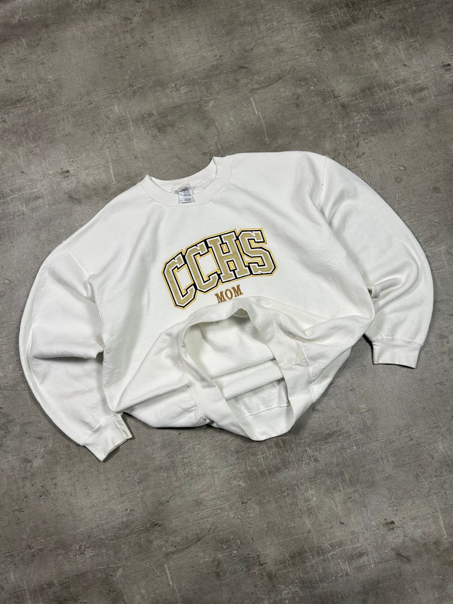 2000s CCHS MOM COLLEGE CREWNECK