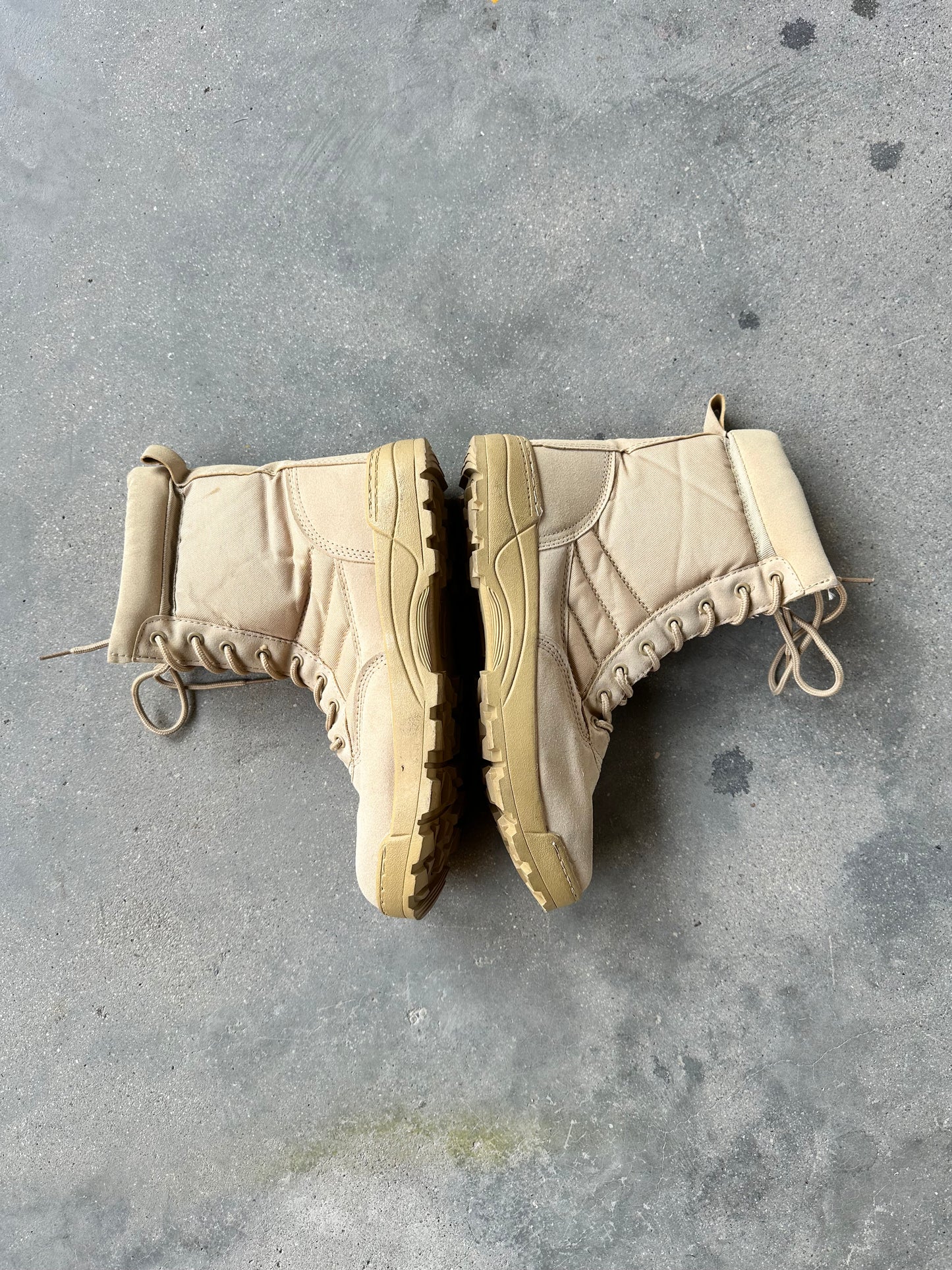 US ARMY DESERT BOOTS