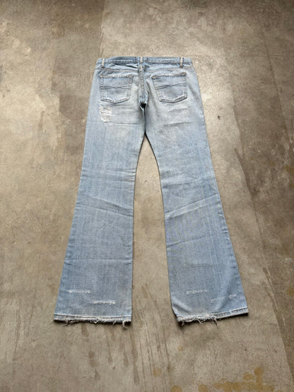 BOOTCUT DISTRESSED DENIM