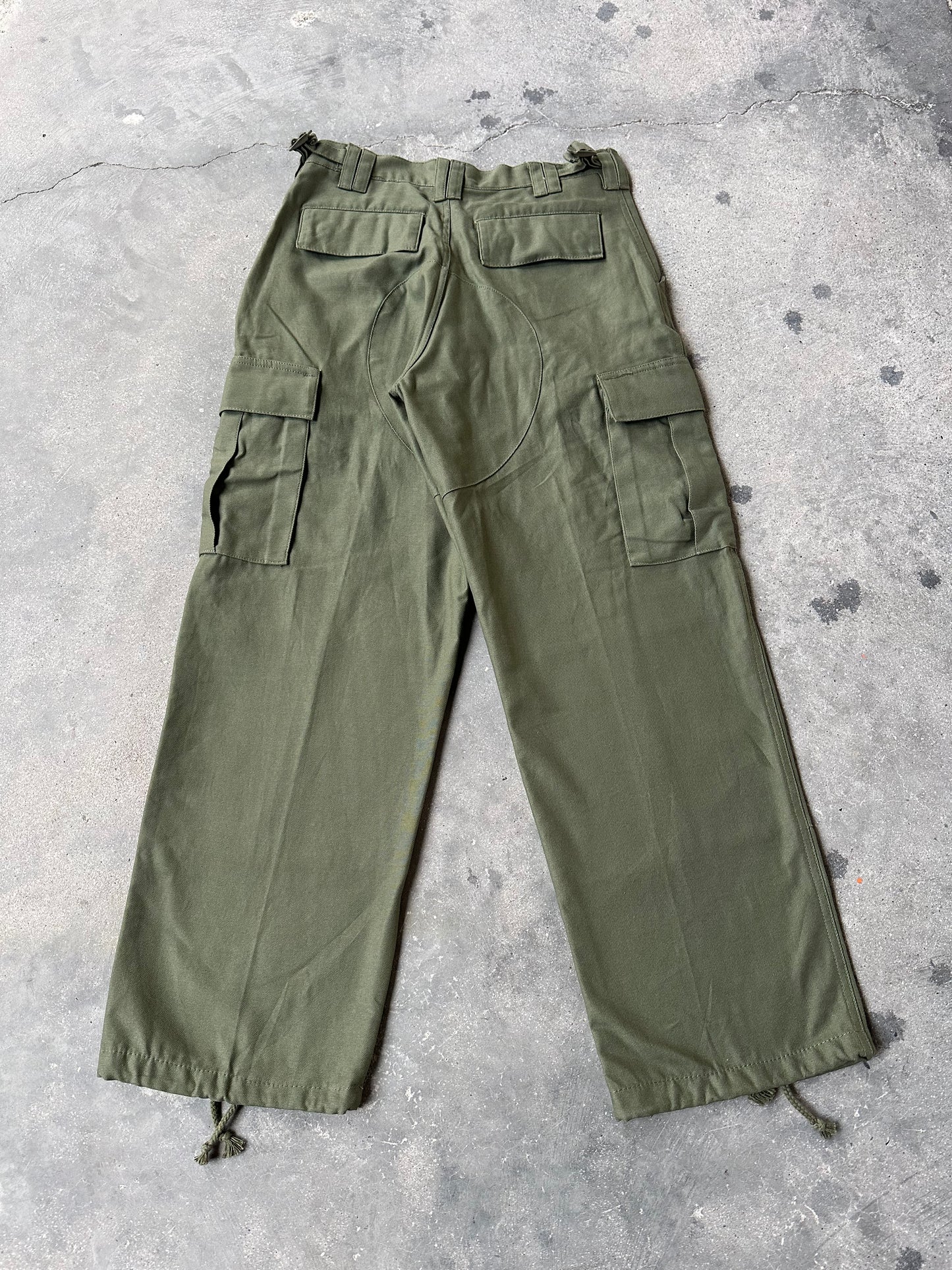 OLIVE GREEN CAMO CARGO PANTS