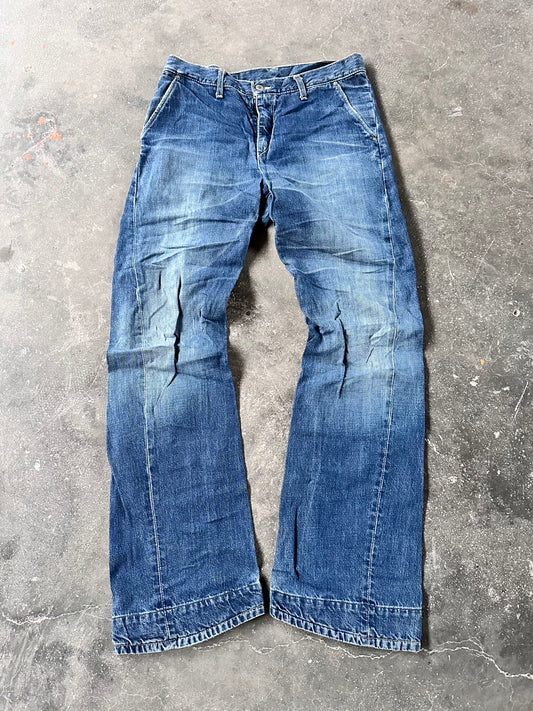 LEVIS ENGINEERED DENIM 32x34
