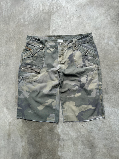 Y2K CAMO SHORTS