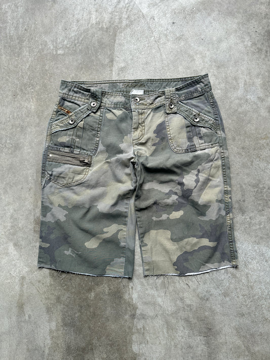 Y2K CAMO SHORTS